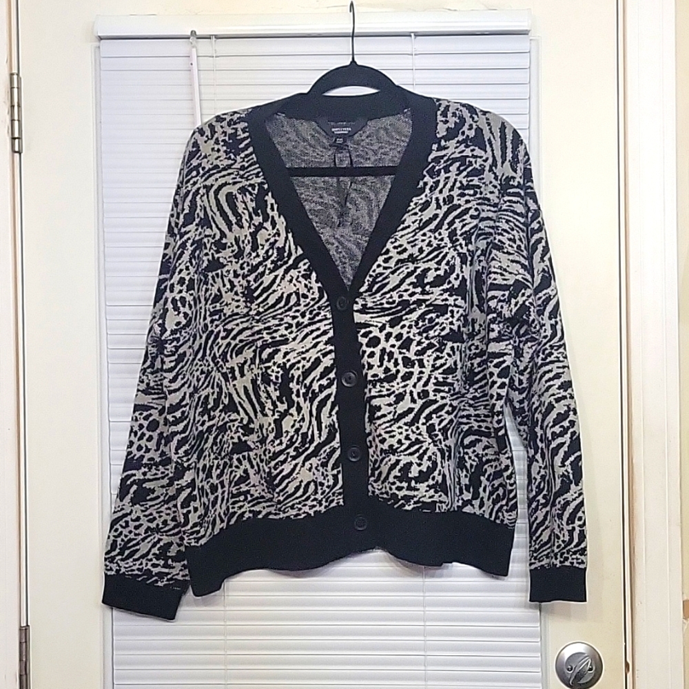 Simply Vera Vera Wang button down cardigan PXL